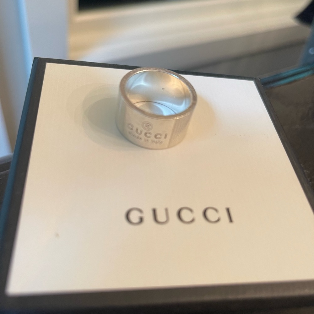 GUCCI sterling silver ring size 8 authentic